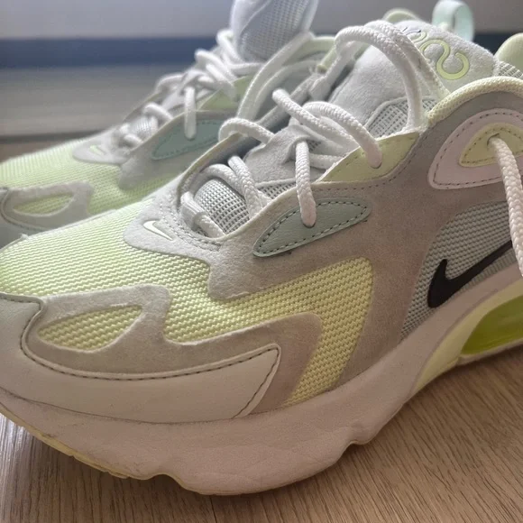 Nike Air Max 200 Pistachio FrostWomen's Sneakers Size 7 - Picture 4 of 10